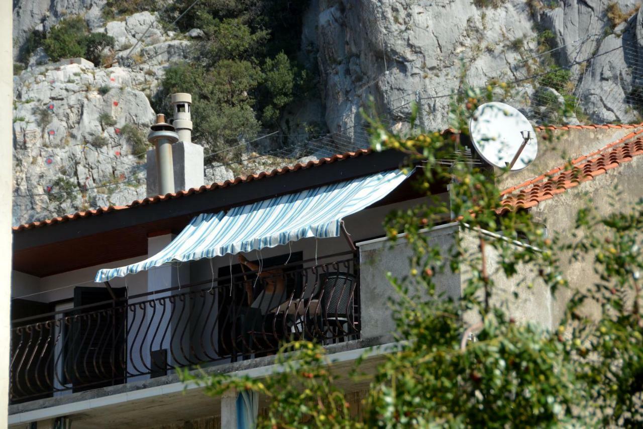 Apartment Mimica-Croatia , Omis , Center المظهر الخارجي الصورة