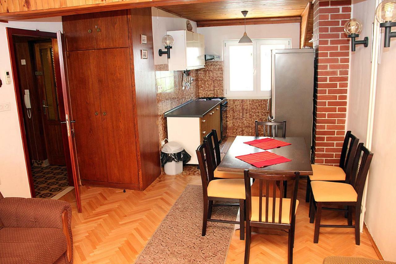Apartment Mimica-Croatia , Omis , Center المظهر الخارجي الصورة