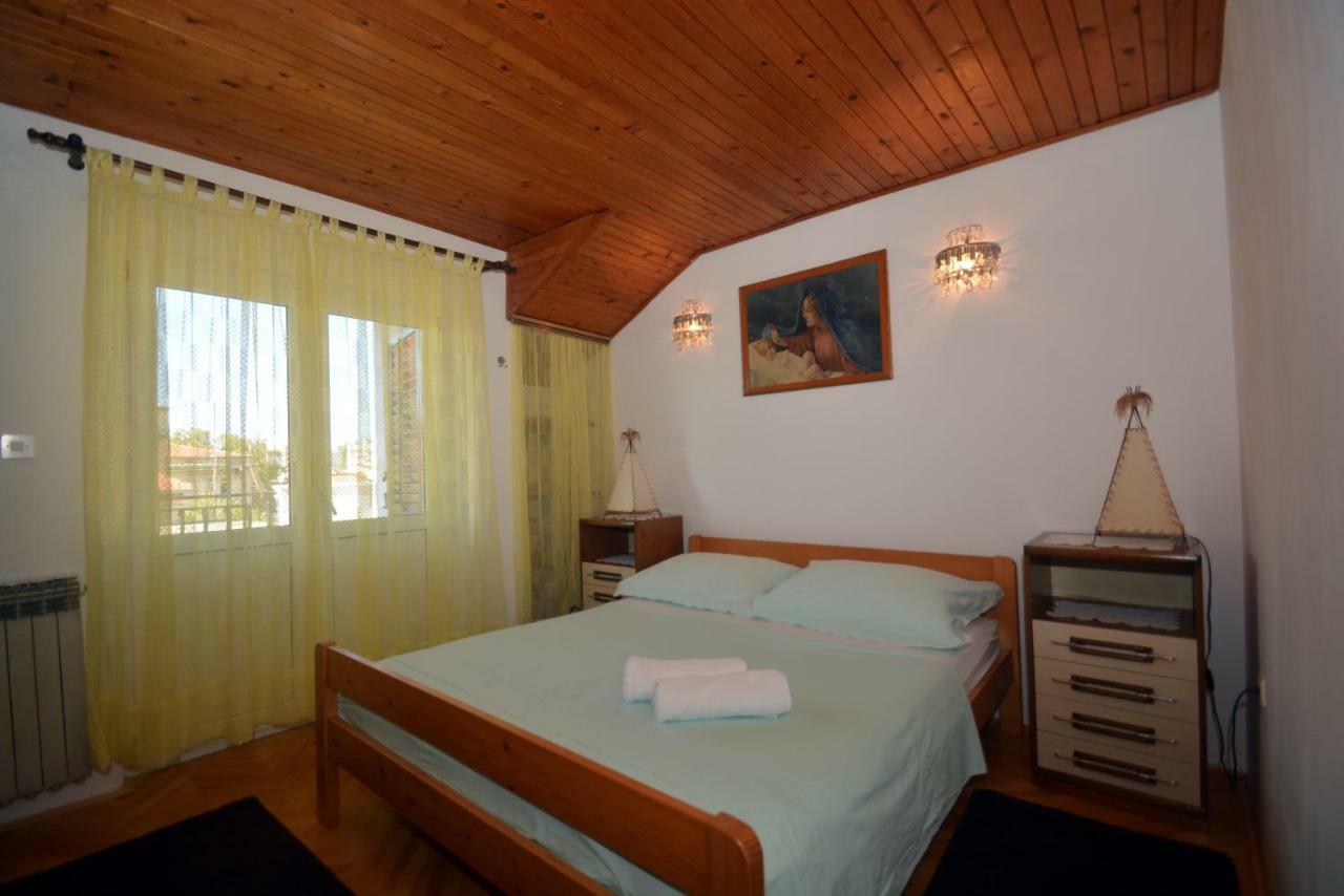Apartment Mimica-Croatia , Omis , Center المظهر الخارجي الصورة