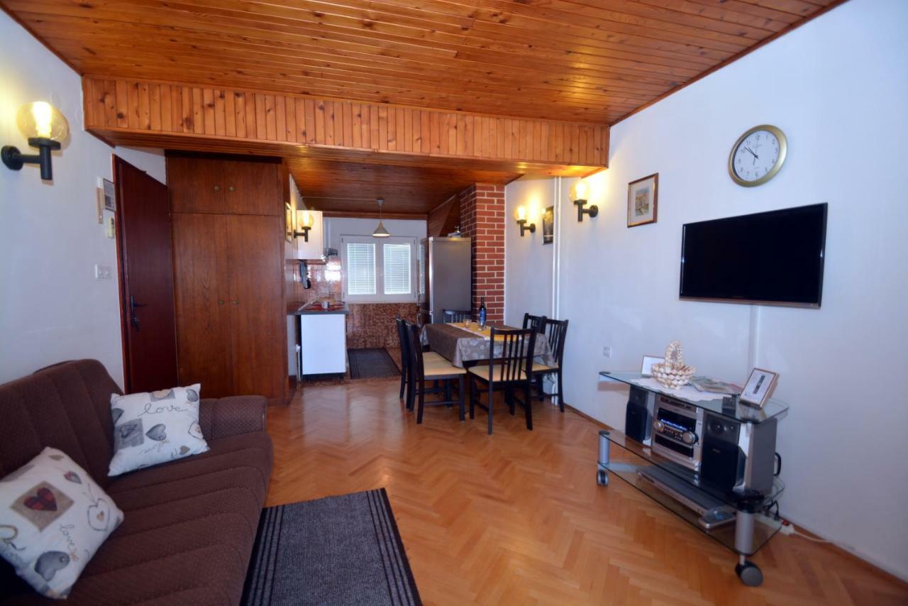 Apartment Mimica-Croatia , Omis , Center المظهر الخارجي الصورة