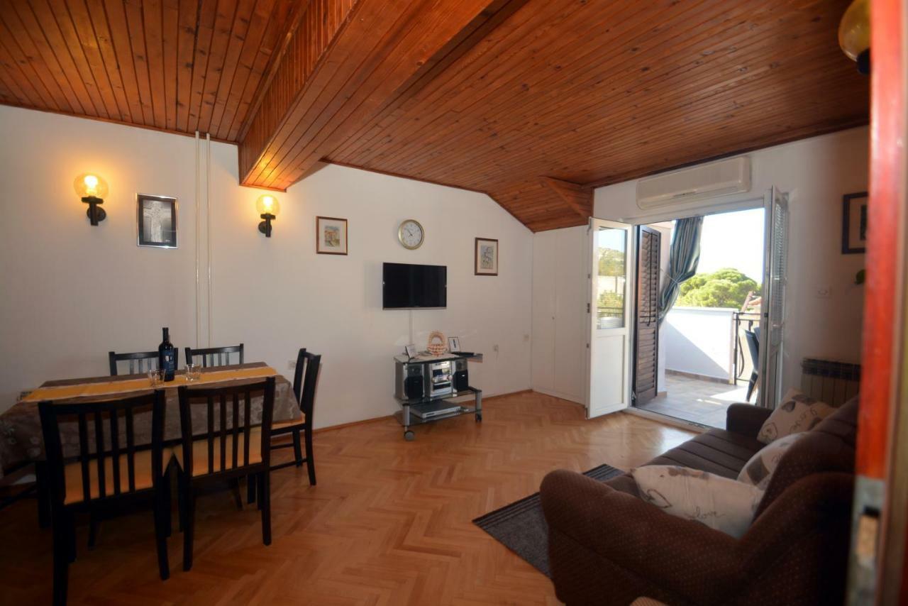Apartment Mimica-Croatia , Omis , Center المظهر الخارجي الصورة