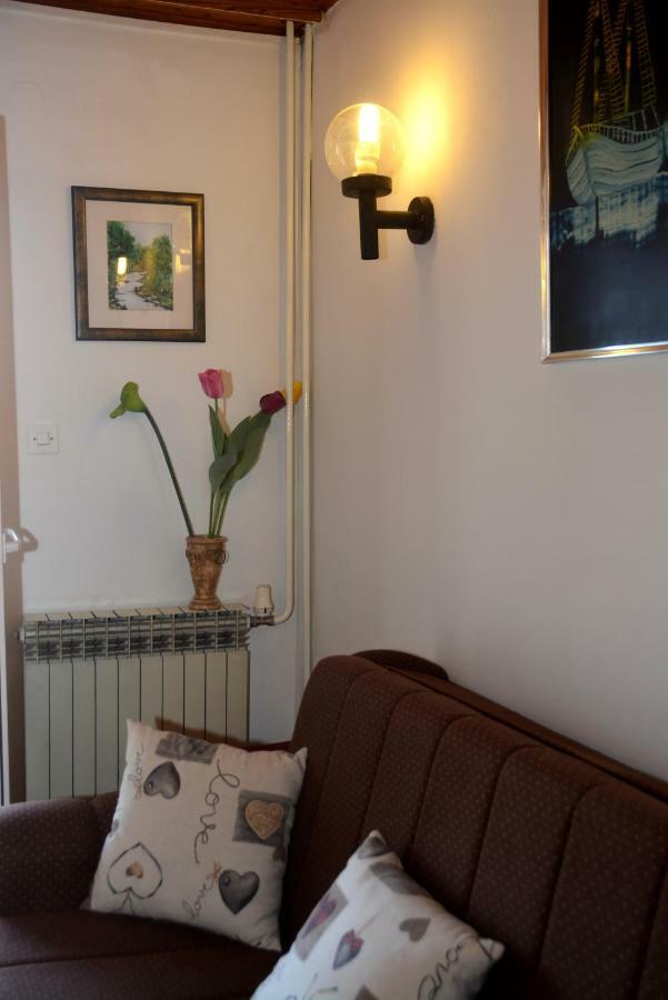Apartment Mimica-Croatia , Omis , Center المظهر الخارجي الصورة