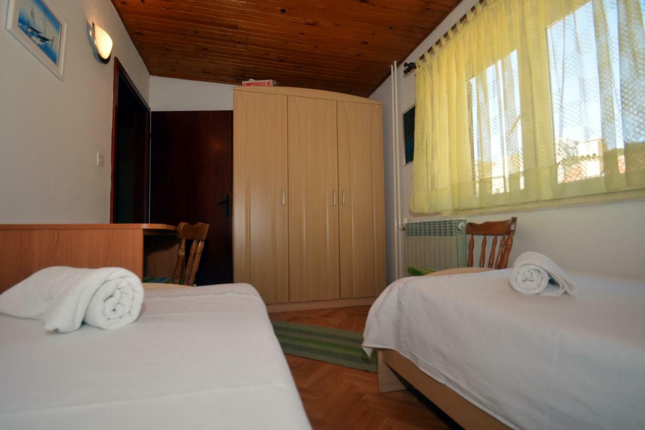 Apartment Mimica-Croatia , Omis , Center المظهر الخارجي الصورة