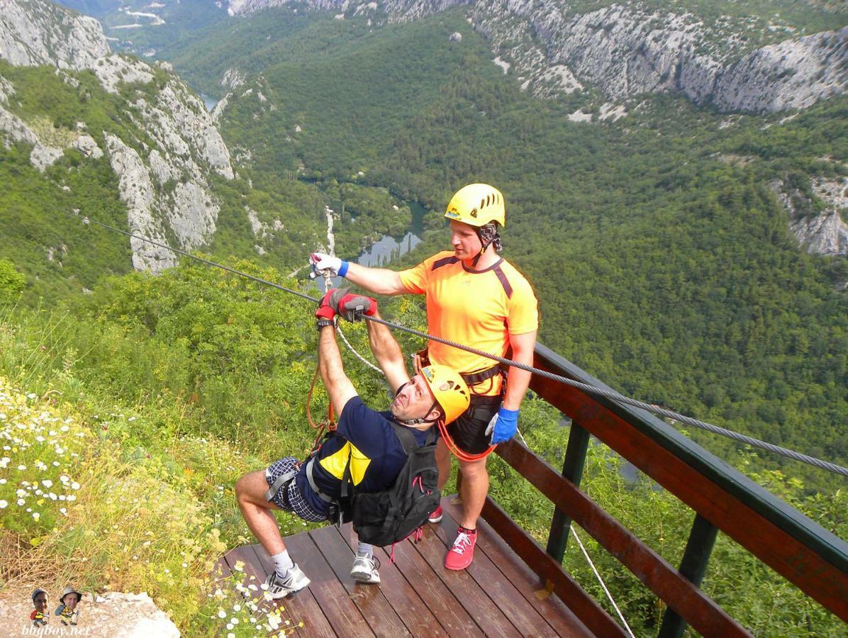 Apartment Mimica-Croatia , Omis , Center المظهر الخارجي الصورة